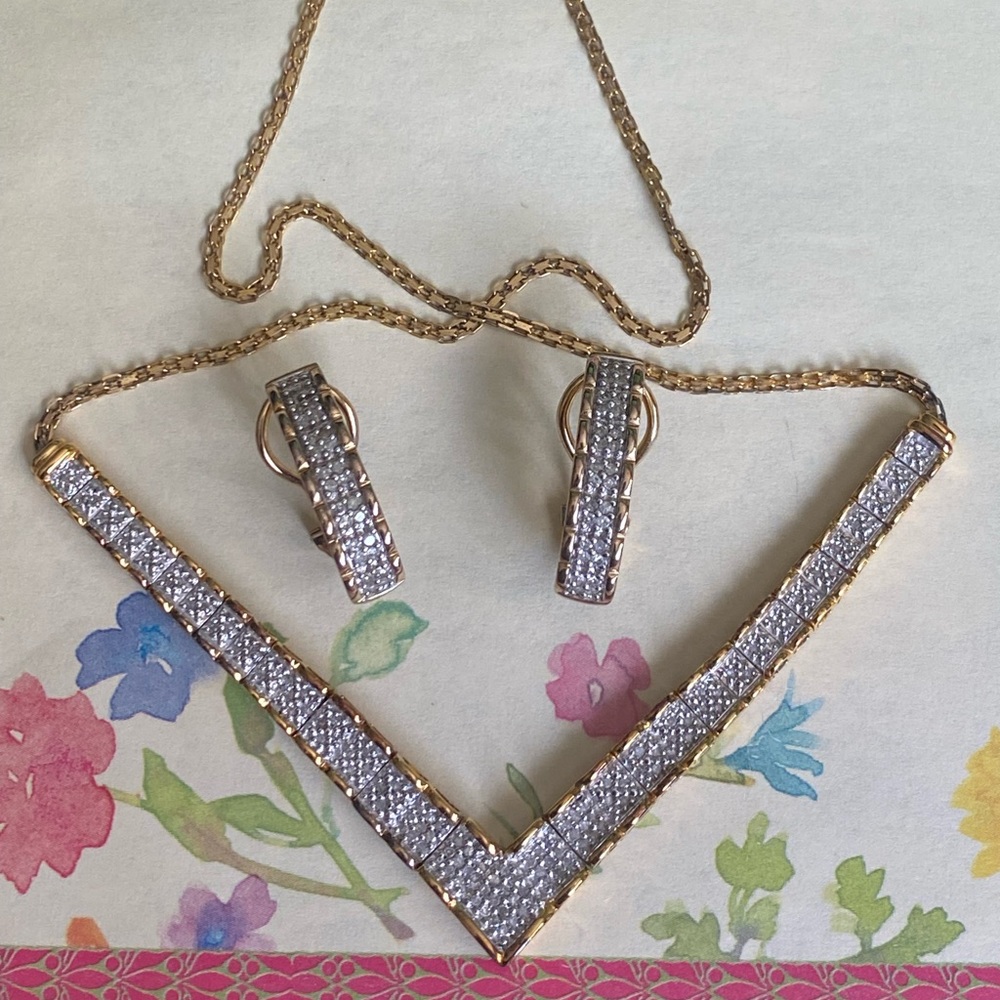 14K GF/Sterling Silver Natural 1ctw Diamonds Ladies V Necklace + Earring set!